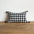 リトアニアリネン タッセル付きスモールクッション【ギンガムチェック】