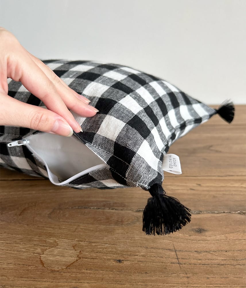 リトアニアリネン タッセル付きスモールクッション【ギンガムチェック】