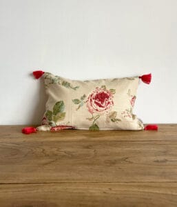 英国花柄 タッセル付きスモールクッション 【フローラルⅦ】