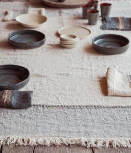 LIBECO HOME// テーブルスロウ【イウリダ】