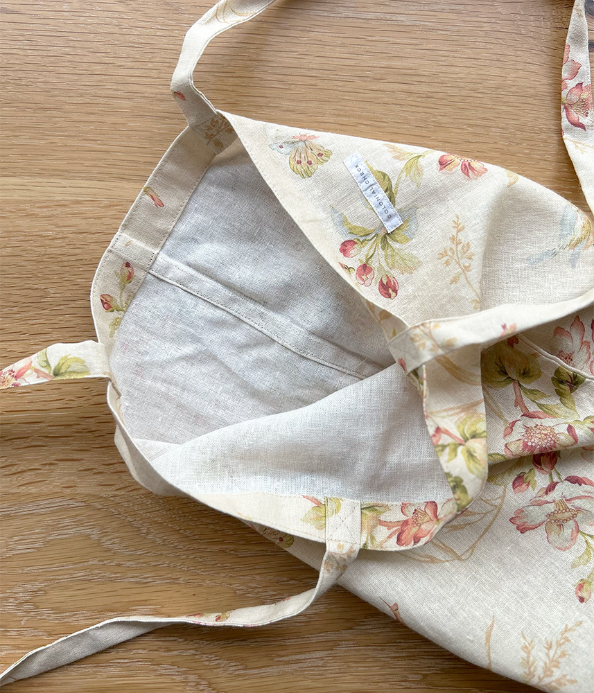 クラシック花柄トートバッグ【ホワイト・ブルー】