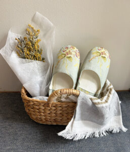 オリジナル 花柄ルームシューズ【トリニティブルー】