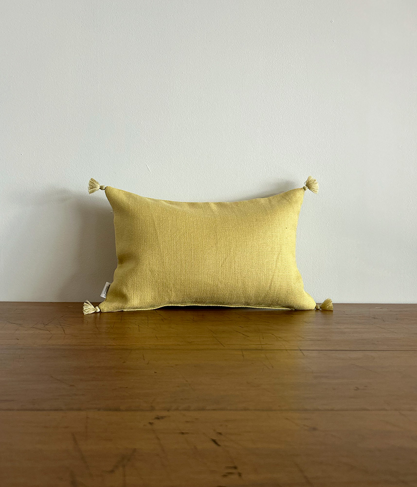 ベルギーリネン タッセル付きスモールクッション【コーンシルク】
