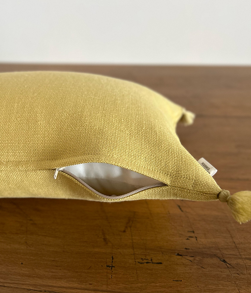 ベルギーリネン タッセル付きスモールクッション【コーンシルク】